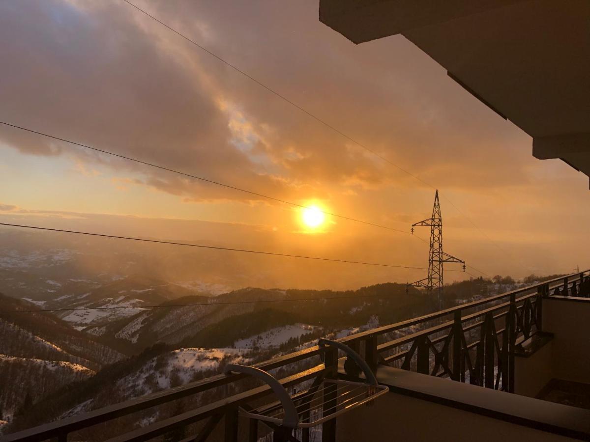Milmari M12 Apartment โคเปานิก ภายนอก รูปภาพ