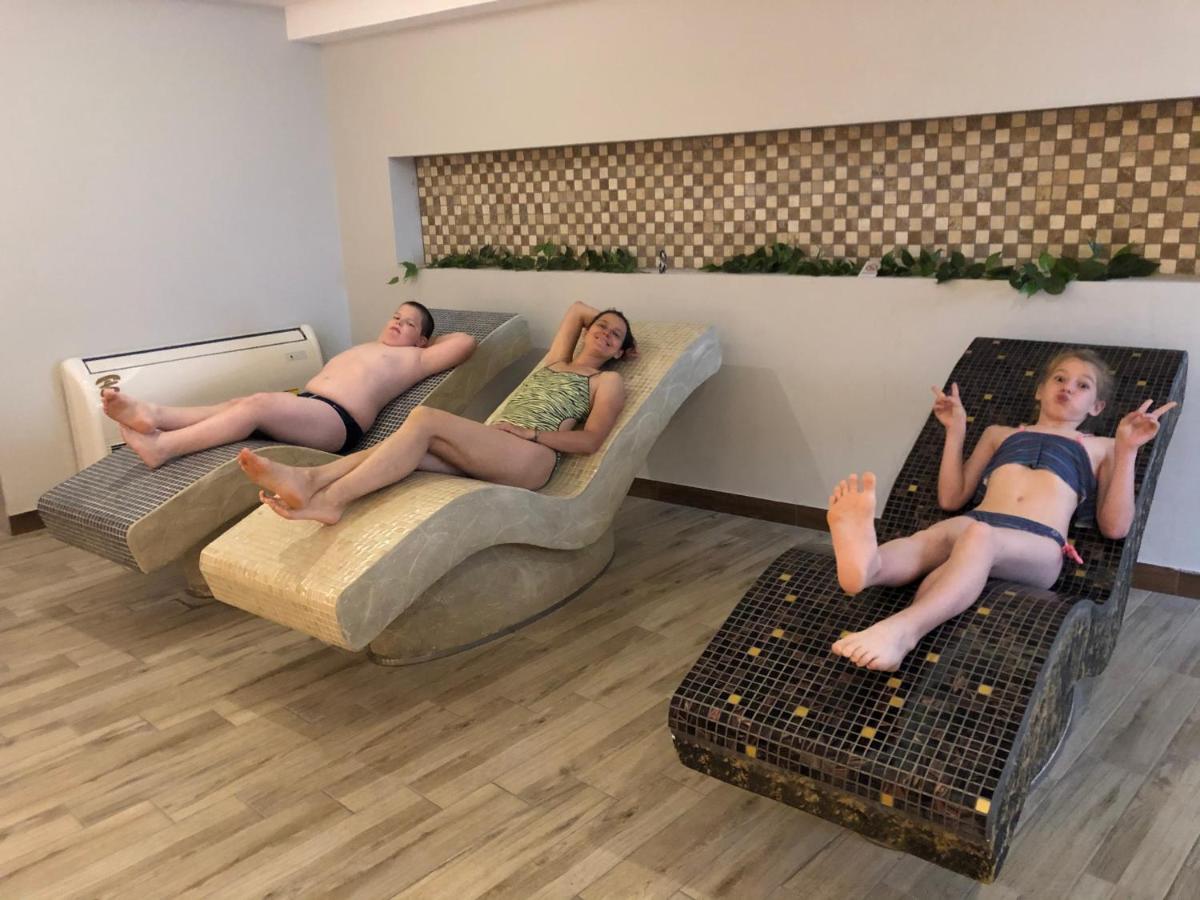 Milmari M12 Apartment โคเปานิก ภายนอก รูปภาพ